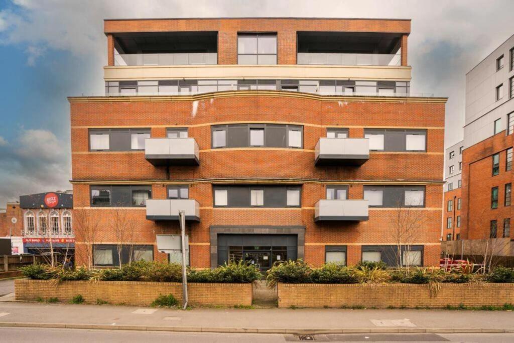 Easystay Bath Road Slough Exterior foto
